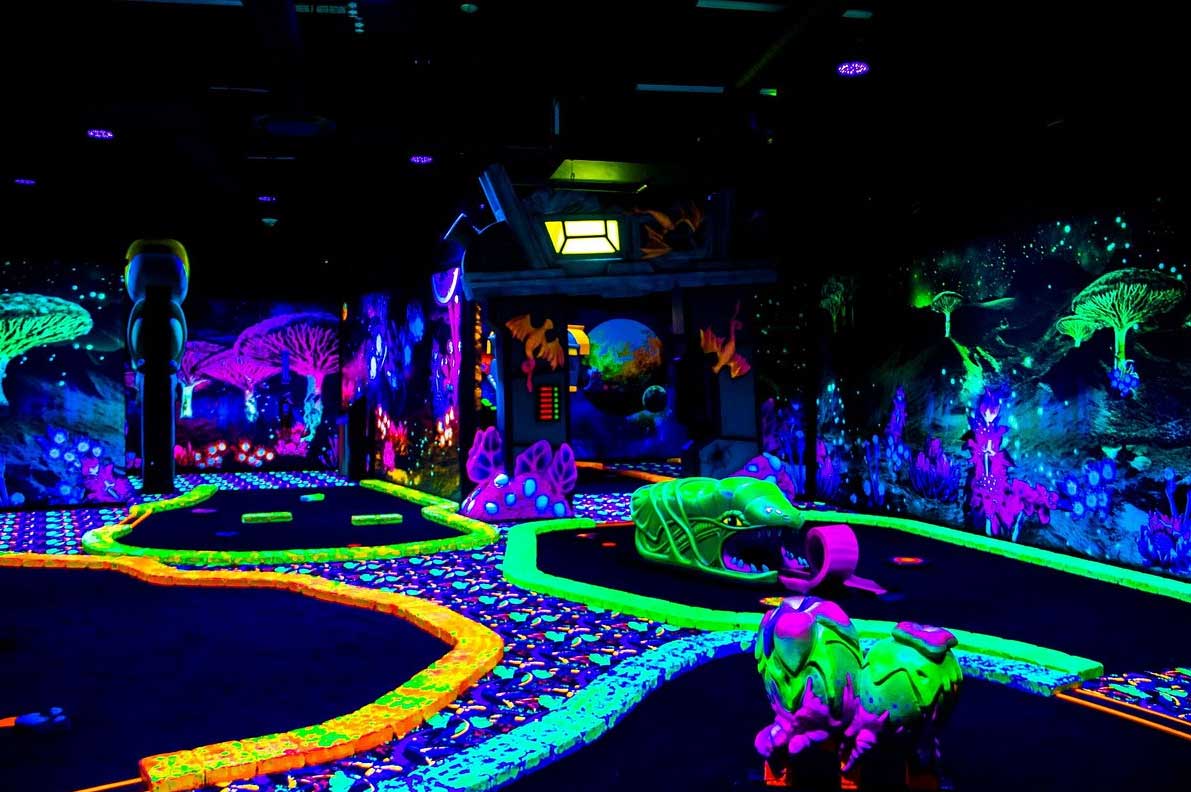 Glow Mini Golf